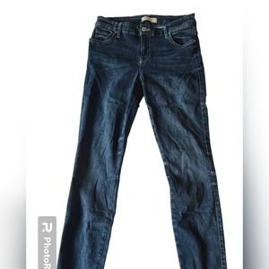 Women Guess jeans size 28